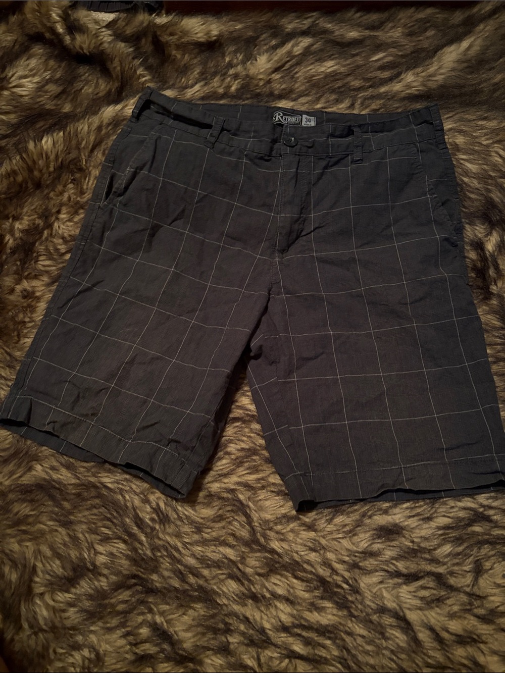 Retrofit Men’s Charcoal Gray Windowpane Flat-Front Shorts